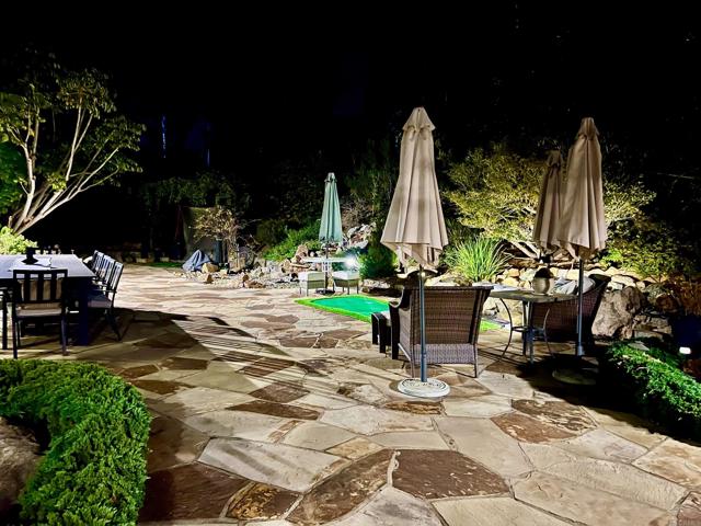 2073 Elevado Rd, Vista CA: https://media.crmls.org/mediaz/dfc5a435-efd0-4c45-a654-2ad2eabac9e9.jpg