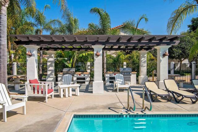 1137 Avenida Sobrina, Oceanside CA: https://media.crmls.org/mediaz/dfc6c3b8-297e-4722-860c-aad9d6d79fe1.jpg