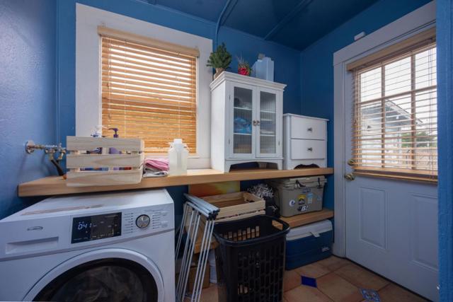 895 Main Street, Half Moon Bay CA: https://media.crmls.org/mediaz/dfc71b65-ac51-4a1c-bdf1-61dbca9f3368.jpg