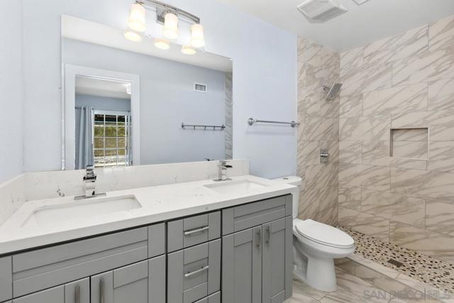 9956 Via Debbie, Santee CA: https://media.crmls.org/mediaz/dfc73d21-ec67-42dd-b3f4-a48c10ec51f8.jpg