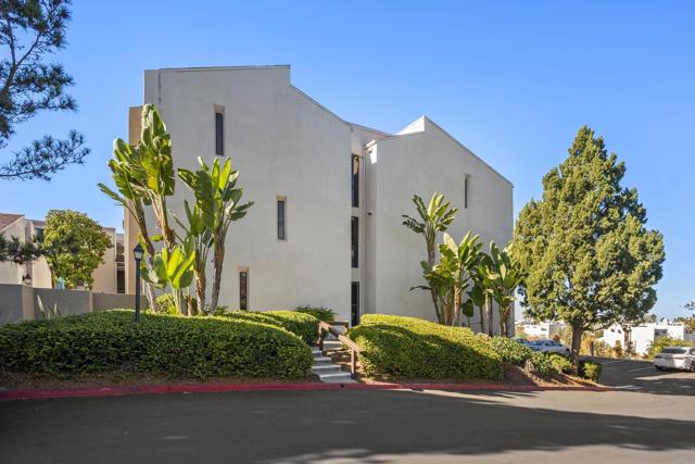 MLS: PTP2500382 Condo For Sale