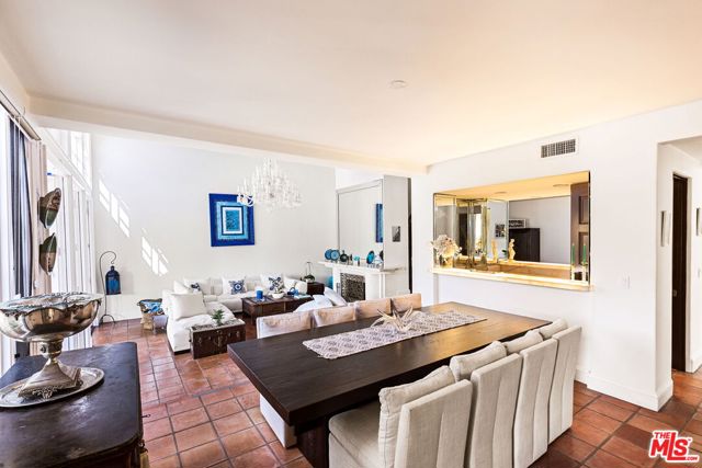 Drew Fenton | 2113 Stoney Hill Road Los Angeles CA | MLS: 7403799