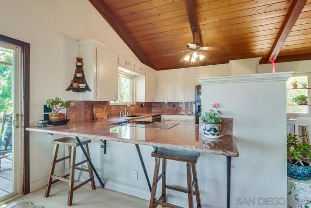 255 Highline Trl, El Cajon CA: https://media.crmls.org/mediaz/dfc80654-d5b6-433d-b211-715cdbbb15b6.jpg