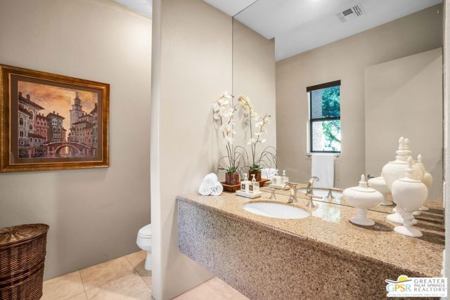 39700 Keenan Drive, Rancho Mirage CA: https://media.crmls.org/mediaz/dfc906fa-9456-4067-bbbc-b0f8017b5ab7.jpg