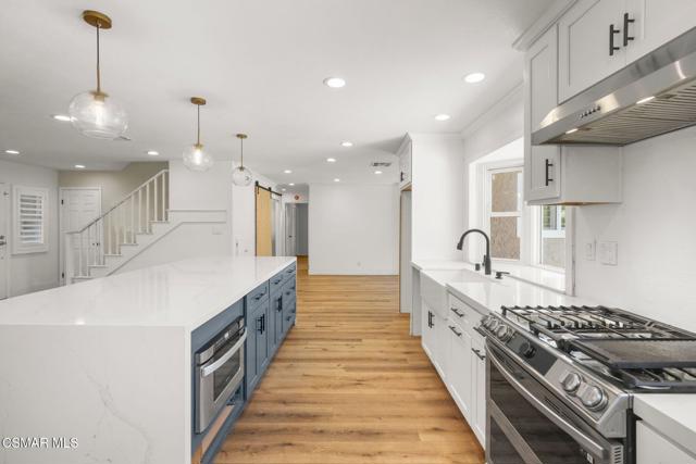 2607 Lander Court, Newbury Park CA: https://media.crmls.org/mediaz/dfc91428-b122-47ec-a27f-eee27c09dfac.jpg