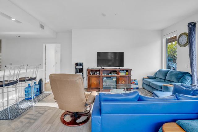 10 Innes Court, San Francisco CA: https://media.crmls.org/mediaz/dfca6d45-b9c1-49b6-89da-935bd7fed4d8.jpg