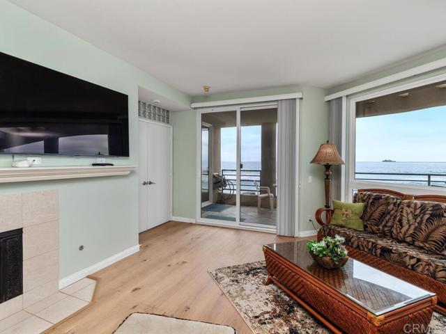 Detail Gallery Image 6 of 40 For 901 S Pacific St #101,  Oceanside,  CA 92054 - 3 Beds | 2/1 Baths