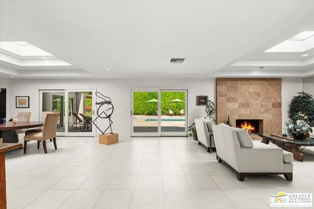 526 W Chino Canyon Road, Palm Springs, CA 92262