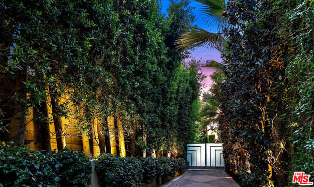 Image 15 of 16 For 1456 Blue Jay Way