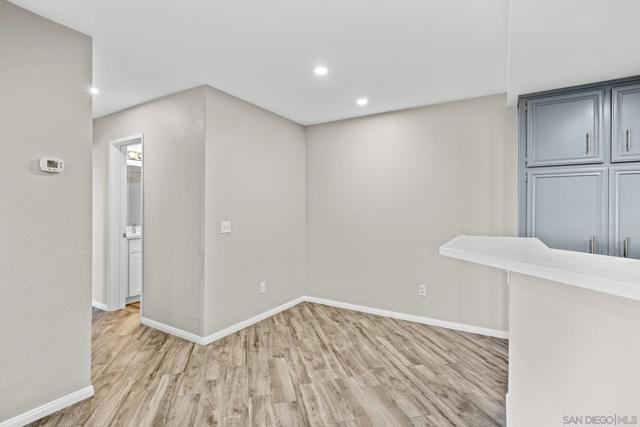 11325 Affinity Ct, San Diego CA: https://media.crmls.org/mediaz/dfcc97c9-cdc3-4bf4-a8d1-ed47c253979f.jpg