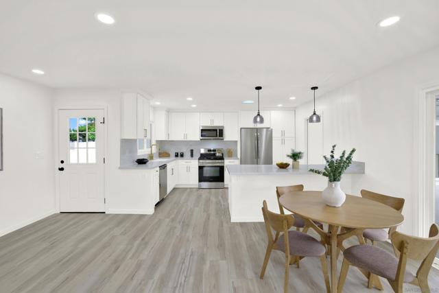 5403 Via Carancho, San Diego CA: https://media.crmls.org/mediaz/dfcc9ef6-38ac-47e9-b851-a817f2fc8219.jpg