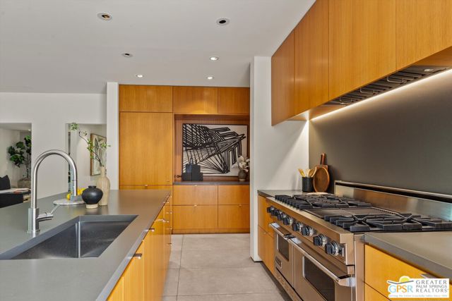 599 N Tercero Circle, Palm Springs, CA 92262