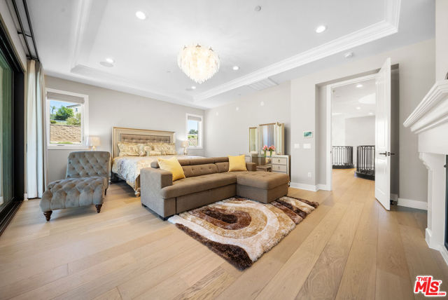 20517 W Deer Grass Court, Porter Ranch CA: https://media.crmls.org/mediaz/dfce50dd-4d19-41df-9958-ee9ed4be41ff.jpg