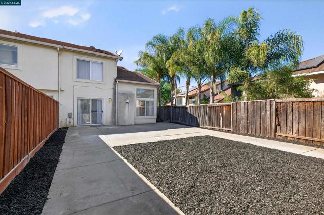1758 Nandina Ct, Antioch CA: https://media.crmls.org/mediaz/dfce5ef5-24cc-49fd-9075-34596627215a.jpg