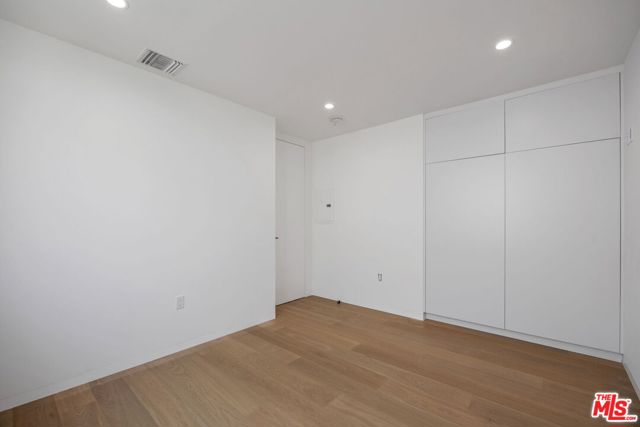 3940 Huron Avenue, Culver City CA: https://media.crmls.org/mediaz/dfceb46c-679b-4df7-9447-37f847aeedf5.jpg