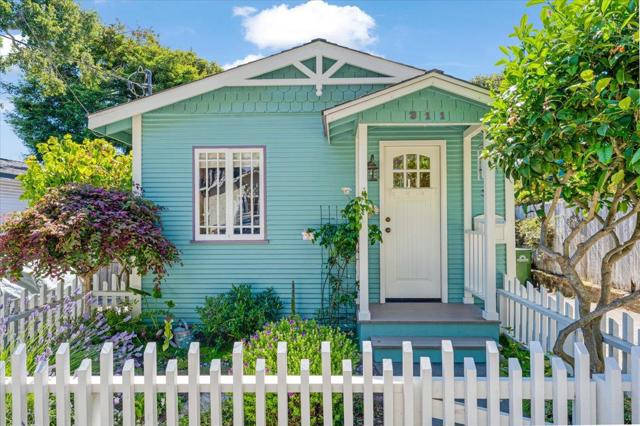 311 Cedar Street, Pacific Grove CA: https://media.crmls.org/mediaz/dfcfd286-f00a-482f-ba41-4b7cbcc58786.jpg