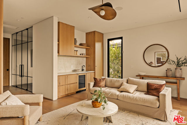 11556 Blix Street, Valley Village CA: https://media.crmls.org/mediaz/dfd0d226-d8c2-4818-9fc1-613d27dabaf1.jpg