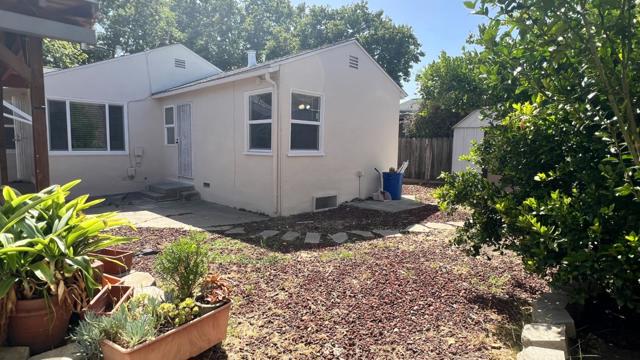 15958 Via Descanso, San Lorenzo CA: https://media.crmls.org/mediaz/dfd15e23-2768-4282-a818-6d77a632c00f.jpg