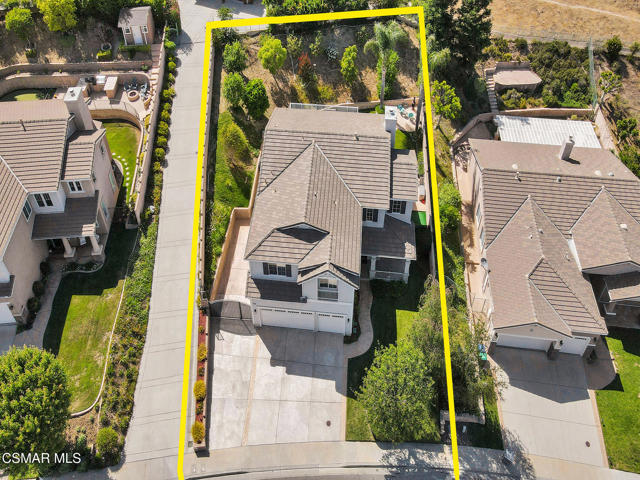 659 N Muirfield Avenue, Simi Valley CA: https://media.crmls.org/mediaz/dfd1636c-f235-4402-adfe-f6d9835f07c2.jpg