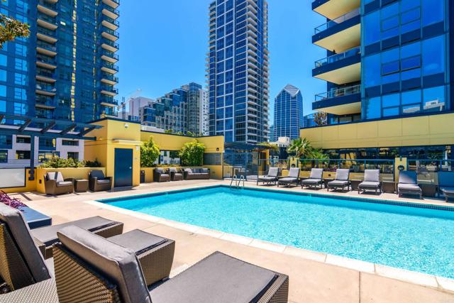 1325 Pacific Highway, San Diego CA: https://media.crmls.org/mediaz/dfd1a355-908b-4716-8322-eaf3593b4d8c.jpg