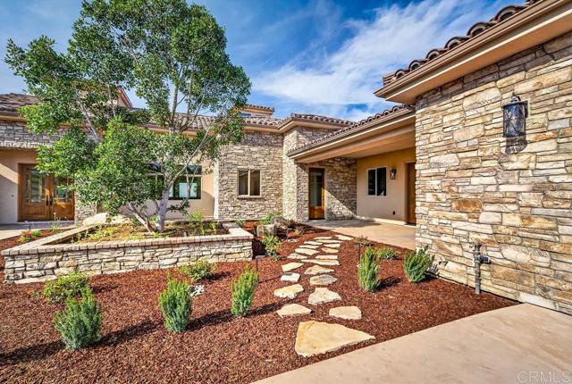 3066 Via Montevina, Fallbrook CA: https://media.crmls.org/mediaz/dfd20255-1fa1-4ef8-a8d8-2528ecc65e2b.jpg