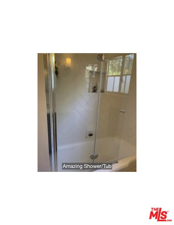 5135 Village, Los Angeles CA: https://media.crmls.org/mediaz/dfd29a05-0d38-4c7a-920f-5664a0e111cc.jpg