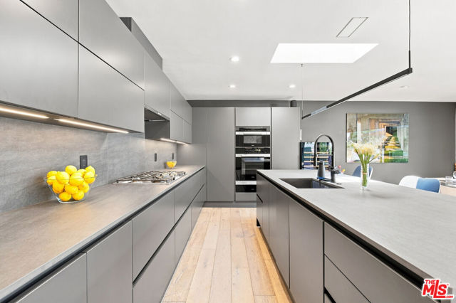 3 Bed Home for Sale in Los Angeles, California