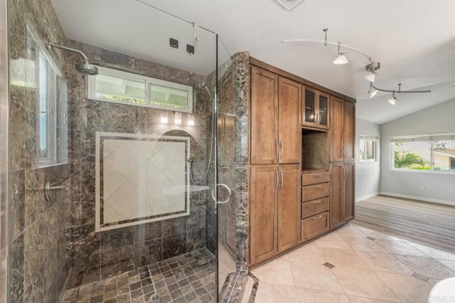 Detail Gallery Image 16 of 25 For 5133 Biltmore, San Diego,  CA 92117 - 3 Beds | 2/1 Baths