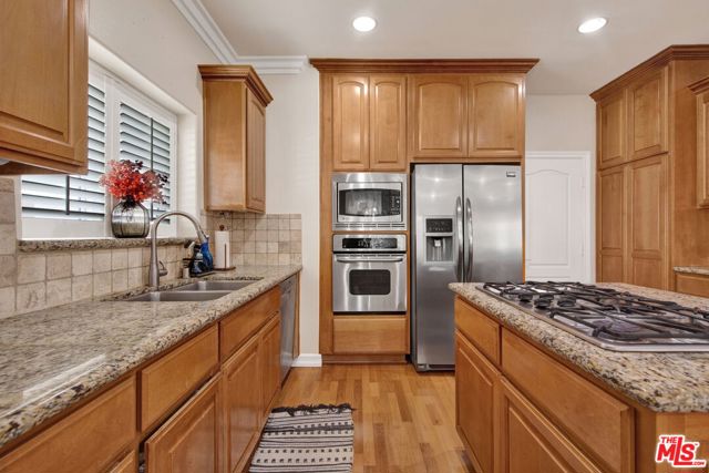 2104 Clark Lane, Redondo Beach CA: https://media.crmls.org/mediaz/dfd47c98-8acd-4625-8bcd-e99179889acc.jpg
