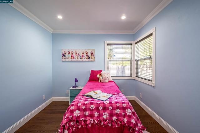 2421 Lincoln Ave, Richmond CA: https://media.crmls.org/mediaz/dfd4d689-2b19-437e-8627-873c8b8d861d.jpg
