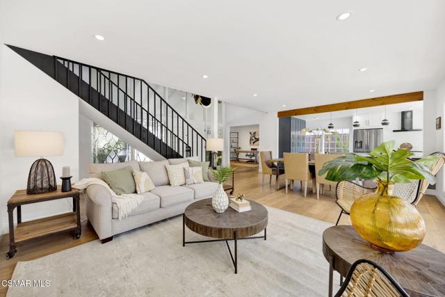 1661 Oldcastle Place, Westlake Village CA: https://media.crmls.org/mediaz/dfd4faf3-4798-48c0-b4c9-50aa980a90a7.jpg