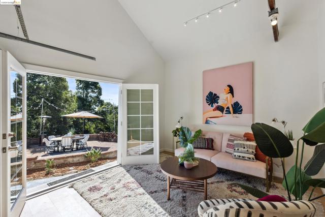 Image 42 of 60 For 3085 Monterey Blvd