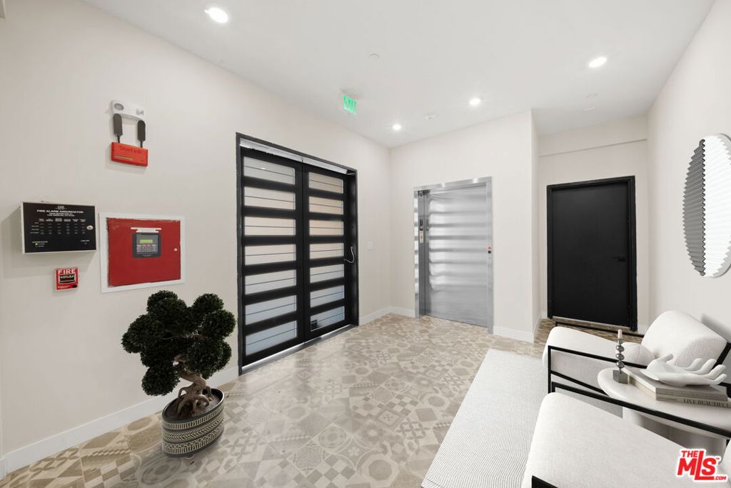 MLS #26865127 image #2