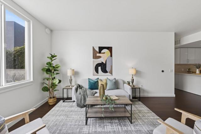 570 Innes Avenue, San Francisco CA: https://media.crmls.org/mediaz/dfd7a800-570a-4076-906b-5373dffd8fe1.jpg