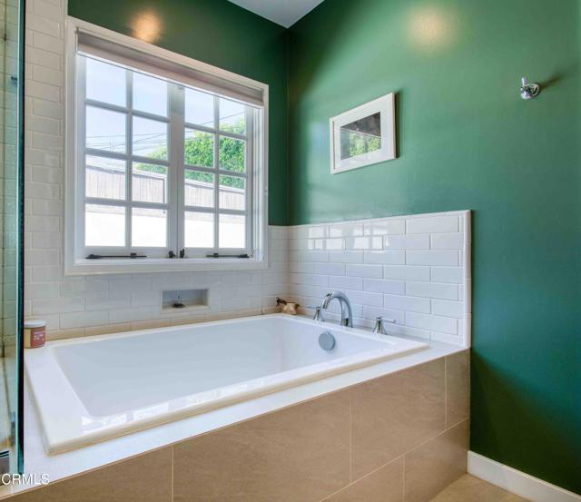 Detail Gallery Image 34 of 50 For 1014 Stearns Dr, Los Angeles,  CA 90035 - 3 Beds | 3 Baths