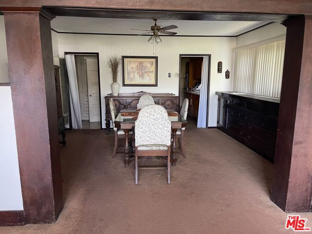 1821 Middleton Place, Los Angeles CA: https://media.crmls.org/mediaz/dfd86438-40cc-457a-9dce-458f5854dfaf.jpg