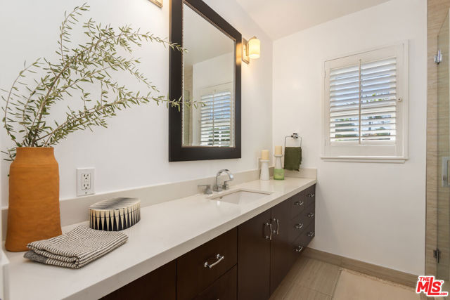 17336 Marilla Street photo 22