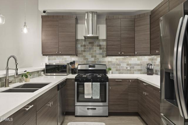 Detail Gallery Image 18 of 43 For 3236 Royal Oaks Dr #5,  Thousand Oaks,  CA 91362 - 3 Beds | 2/1 Baths