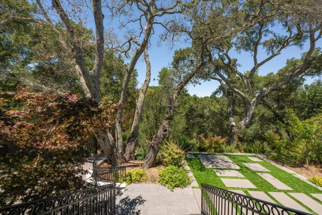 333 Raymundo Drive, Woodside CA: https://media.crmls.org/mediaz/dfdb1ece-408c-44eb-a018-780d9504e7f8.jpg