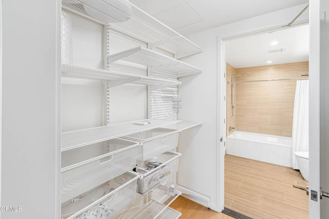 Detail Gallery Image 10 of 33 For 877 Francisco St #1112,  Los Angeles,  CA 90015 - 1 Beds | 1/1 Baths