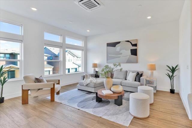210 Waters Park Circle, San Mateo CA: https://media.crmls.org/mediaz/dfdc77ec-d18f-435f-bb33-9da600f42ff9.jpg