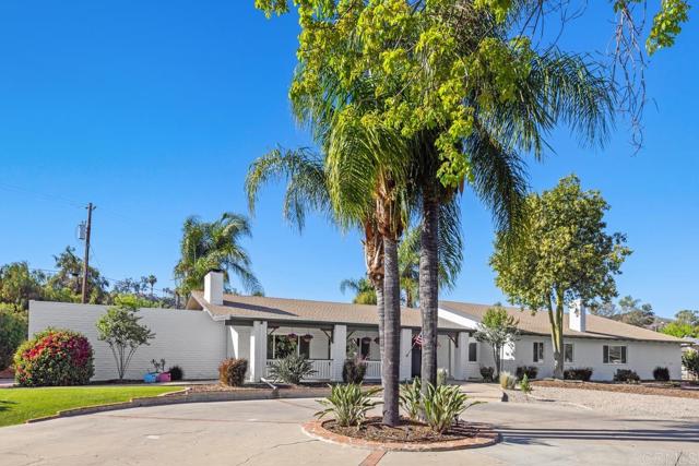 Detail Gallery Image 1 of 1 For 9739 Carta Ln, El Cajon,  CA 92021 - 5 Beds | 4 Baths
