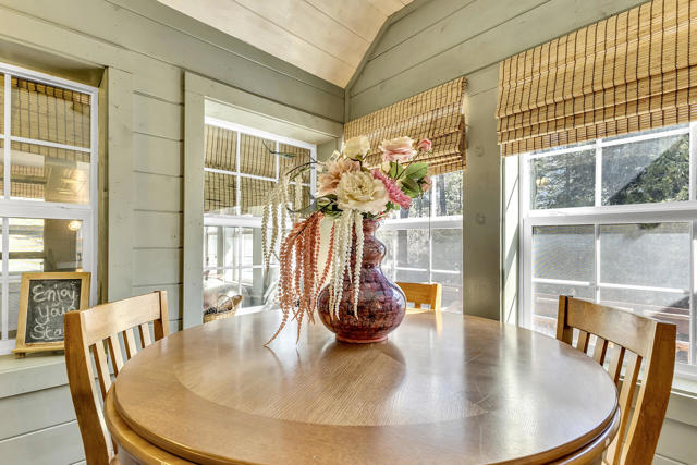 25585 Alderwood St Street, Idyllwild CA: https://media.crmls.org/mediaz/dfdc9c28-43dc-46a5-9cbc-1df6f8e2d4d9.jpg