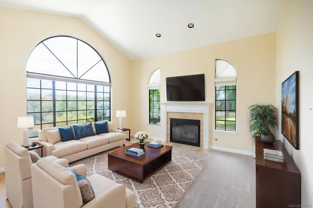 4514 La Canada, Fallbrook CA: https://media.crmls.org/mediaz/dfdebaa8-48c6-4f2a-9b31-8306f19f3ab3.jpg