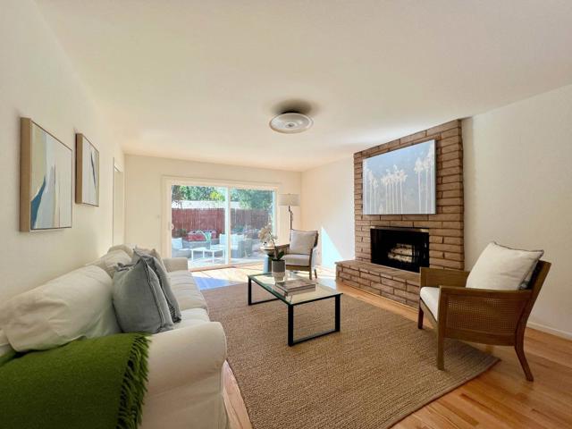 665 Towle Way, Palo Alto CA: https://media.crmls.org/mediaz/dfdee490-c018-4ee5-9651-607a266b224a.jpg