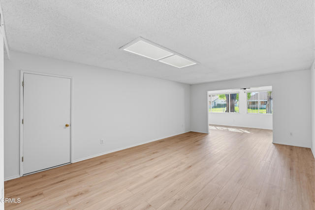 Detail Gallery Image 8 of 35 For 7202 Village 7, Camarillo,  CA 93012 - 2 Beds | 2 Baths