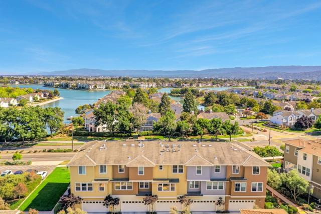 308 Whidbey Lane, Redwood City CA: https://media.crmls.org/mediaz/dfe0af6f-0ee0-4a17-8eff-3e30bb506a14.jpg