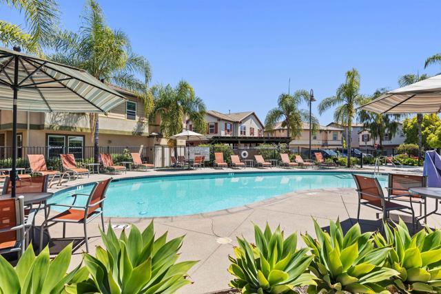 Detail Gallery Image 4 of 5 For 1514 Crown Ln #1,  Chula Vista,  CA 91915 - 4 Beds | 2 Baths