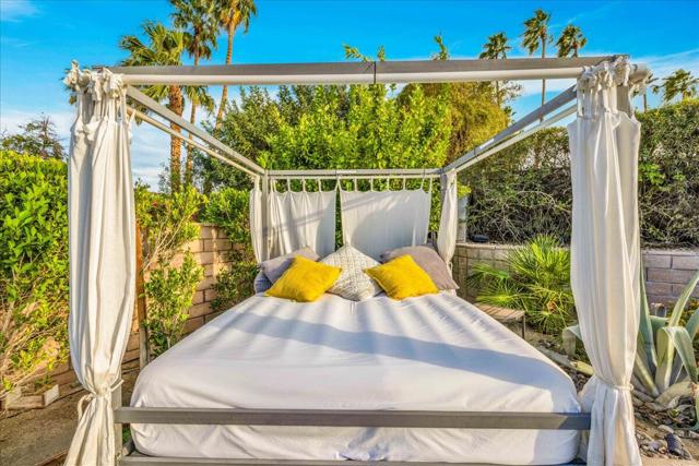 73501 Broken Arrow Trail, Palm Desert CA: https://media.crmls.org/mediaz/dfe28550-58b2-46ff-b255-160b61c092f9.jpg