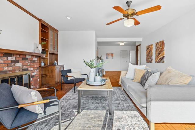 5038 Hastings Road, San Diego CA: https://media.crmls.org/mediaz/dfe290e0-c088-43f3-8fd1-00f9da03f13e.jpg